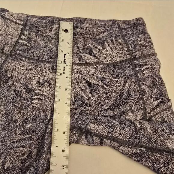 Lululemon Fast & Free Crop 19" Kindred Spirit Alpine White Multi Tight Size 8 - Picture 4 of 15